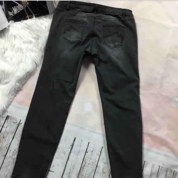 MAX JEANS GRAY SKINNY JEANS - Picture 7 of 8